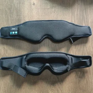 Masca de somn 3D cu Bluetooth 5.2 integrat – ideală pentru relaxare, somn profund sau călătorii. Moale, confortabilă, reîncărcabilă prin USB Type-C